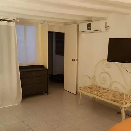Apartment 2 Beds 1 Sofabed Downtown 31 Nigths Min *