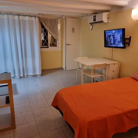 Apartment 2 Beds 1 Sofabed Downtown 31 Nigths Min *