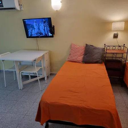 Apartment 2 Beds 1 Sofabed Downtown 31 Nigths Min Barcelona